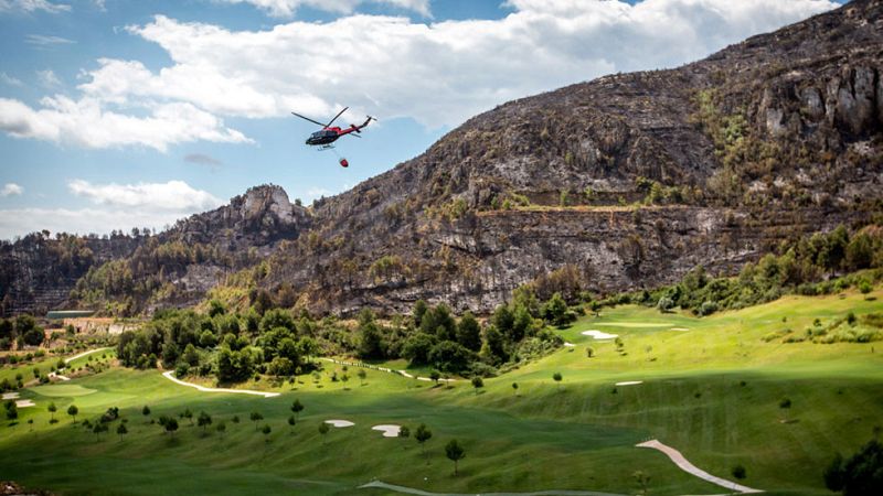 Dan por controlado el incendio de Carcaixent, en Valencia, tras arrasar 2.200 hectáreas