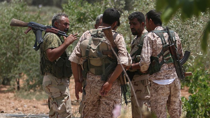 Al menos 25 civiles muertos por bombardeos contra Raqa, feudo del Estado Islámico en Siria