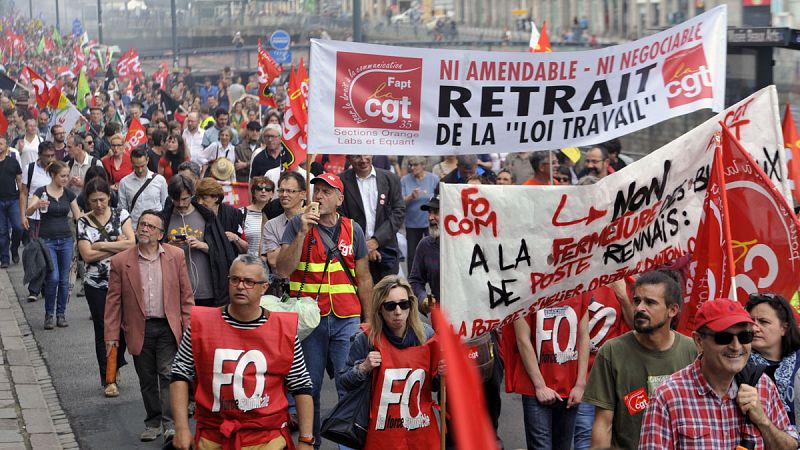 Miles de personas se manifiestan en Francia en contra de la reforma laboral en la décima jornada de protesta
