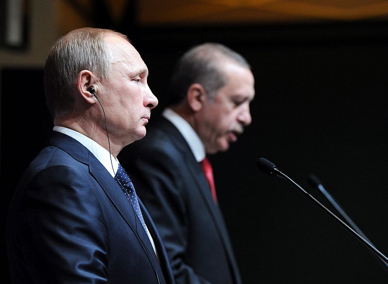 Erdogán se disculpa ante Putin por el derribo letal de un caza ruso