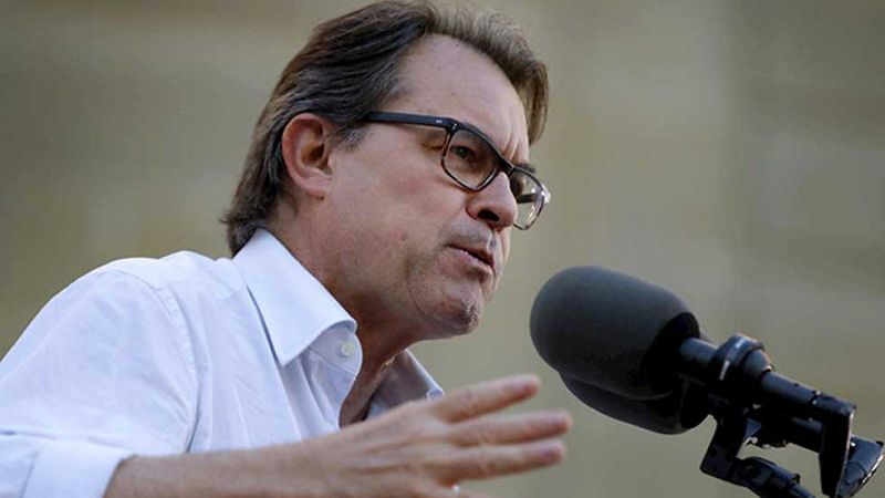 El juez ve indicios para juzgar a Mas por presunta prevaricación y desobediencia en la consulta del 9N