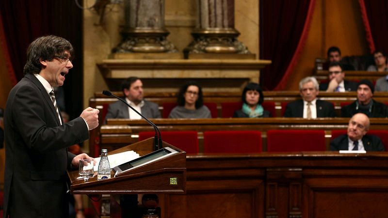 Puigdemont reclama acelerar el proceso de independencia en Cataluña