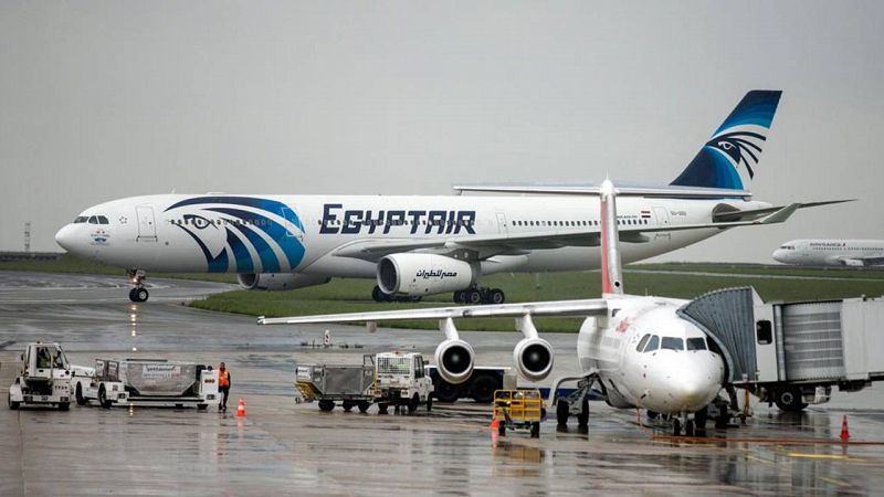 Una de las cajas negras del avión siniestrado de Egyptair confirma la presencia de humo en la cabina