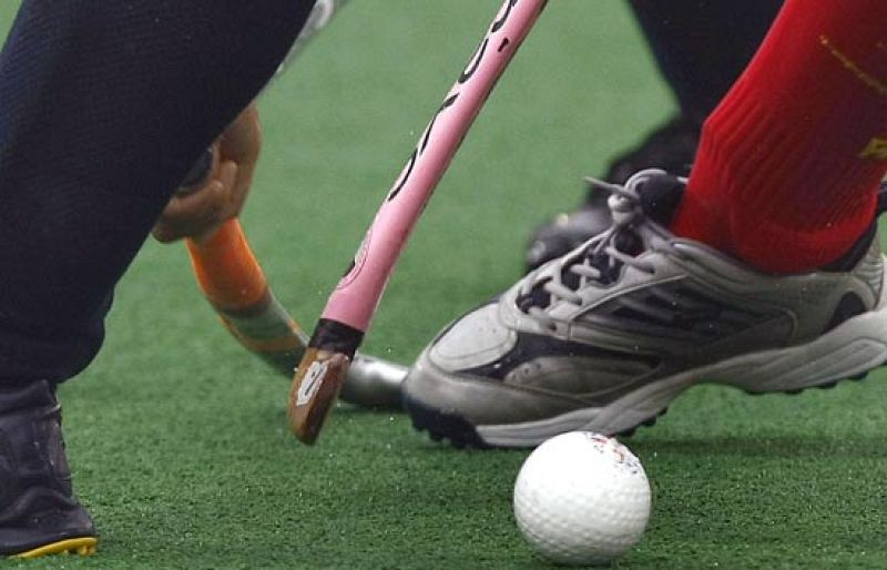 España gana a una correosa China por 2-1 en hockey hierba