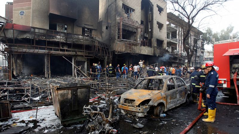 Al menos 125 muertos en un atentado reivindicado por el Estado Islámico en Bagdad