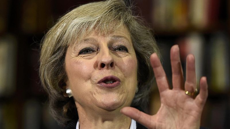 Theresa May lidera una carrera a tres para elegir al sucesor de David Cameron