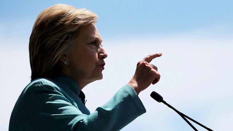 La fiscal general de EE.UU. no presentará cargos contra Clinton por el caso de los correos electrónicos