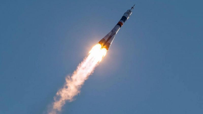 El último e innovador modelo de la nave rusa Soyuz despega rumbo a la EEI