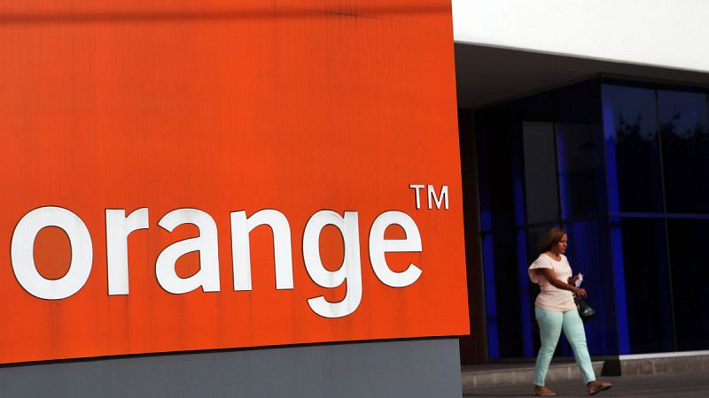 La Fiscalía francesa quiere encausar a Orange y a siete exdirectivos por acoso moral