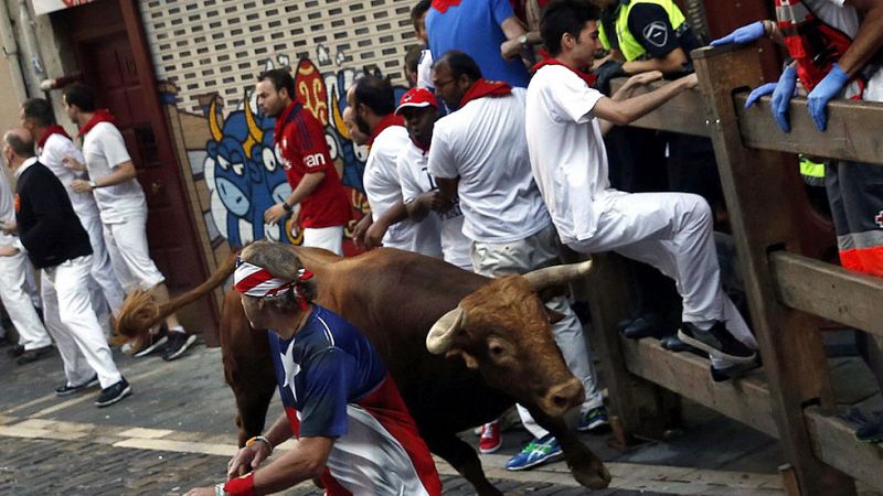 Segundo encierro de San Fermín 2016 muy peligroso con siete corneados por los toros de Cebada Gago