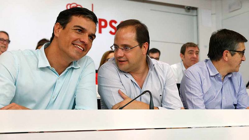 Sánchez insiste en el 'no' a la investidura de Rajoy: "Que se busque otros aliados"