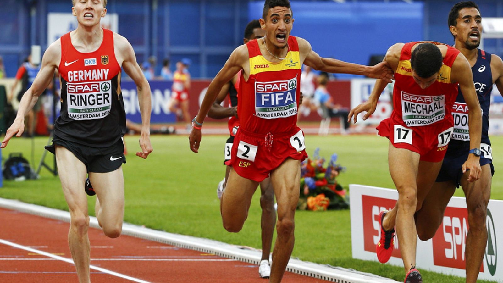 Fifa y Mechaal, oro y plata en un 5.000 metros de 'photo finish' - Atletismo | Ver