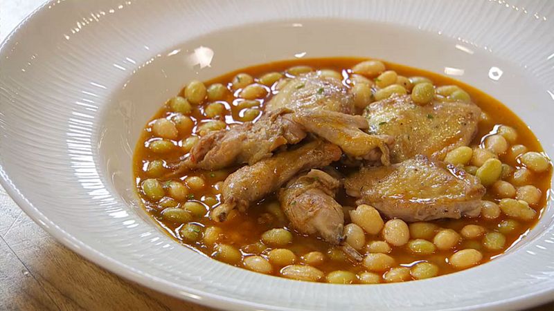 Receta de pochas con codornices