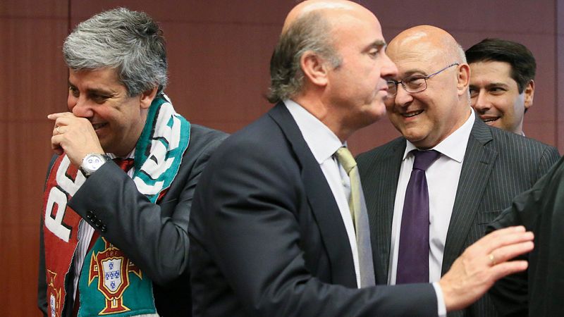 Guindos, sobre la sanción por déficit excesivo: "Cada día estoy más convencido de que la multa será cero"