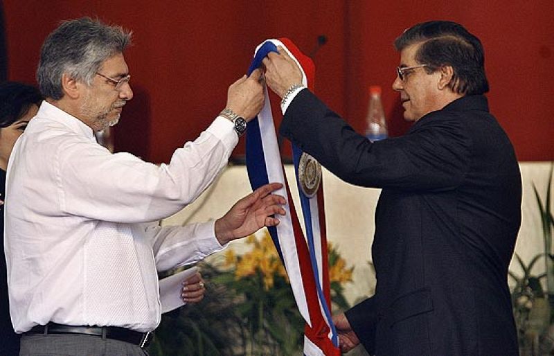 Fernando Lugo ya es presidente de Paraguay