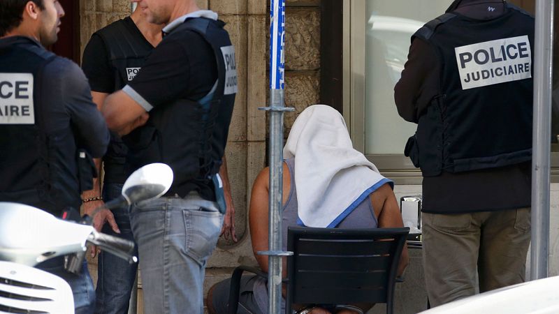 La Policía francesa detiene a cuatro personas más en relación con el autor de la masacre de Niza