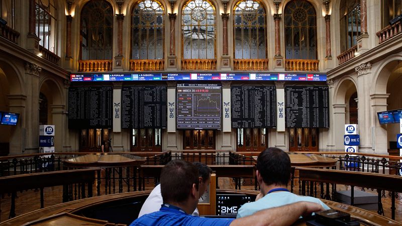 La Bolsa española pierde el 0,46% por las peores perspectivas del FMI