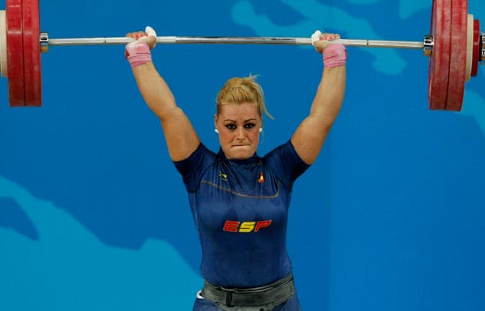 jjoo08_Amor en la halterofilia