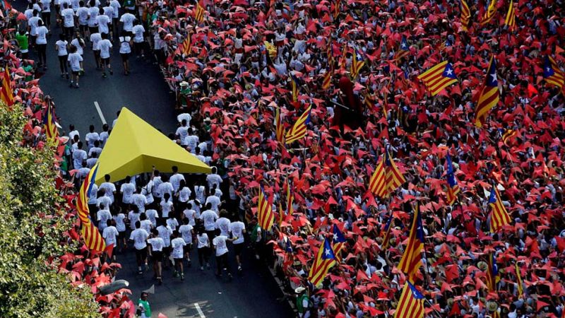 Los partidarios de la independencia de Cataluña superan por primera vez a los que no lo son