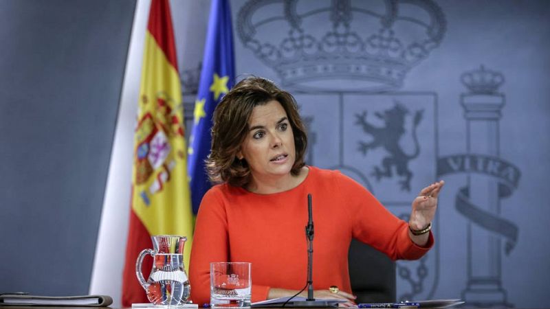 Sáenz de Santamaría: Rajoy está "activo" y trabaja de forma "discreta" para formar gobierno