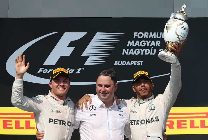 Hamilton doblega a Rosberg y es el nuevo líder del Mundial