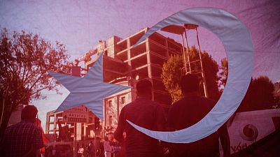 La justicia turca ordena detener a 42 empleados de medios de comunicacin vinculados al opositor Glen