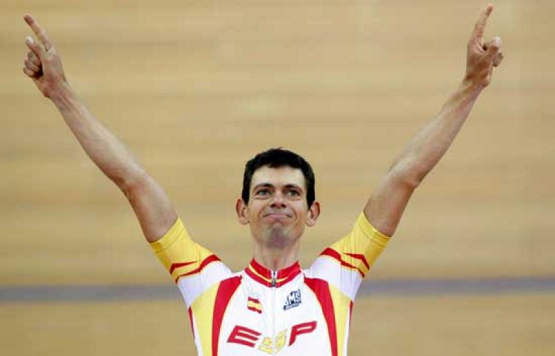 Joan Llaneras, oro, le da a España su tercera medalla