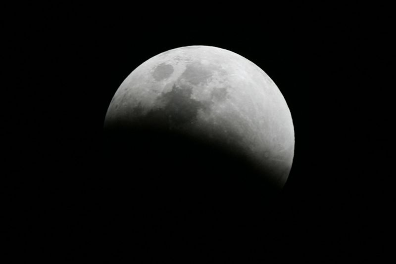 Esta noche podremos ver un eclipse parcial de Luna en toda la Península