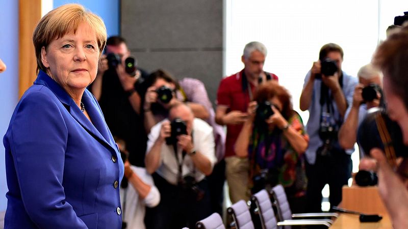 Merkel se reafirma en su política migratoria pese a los recientes ataques violentos sufridos por Alemania