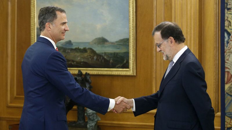 Rajoy acepta el encargo del rey pero abre la puerta a no presentarse a la investidura si no logra los apoyos