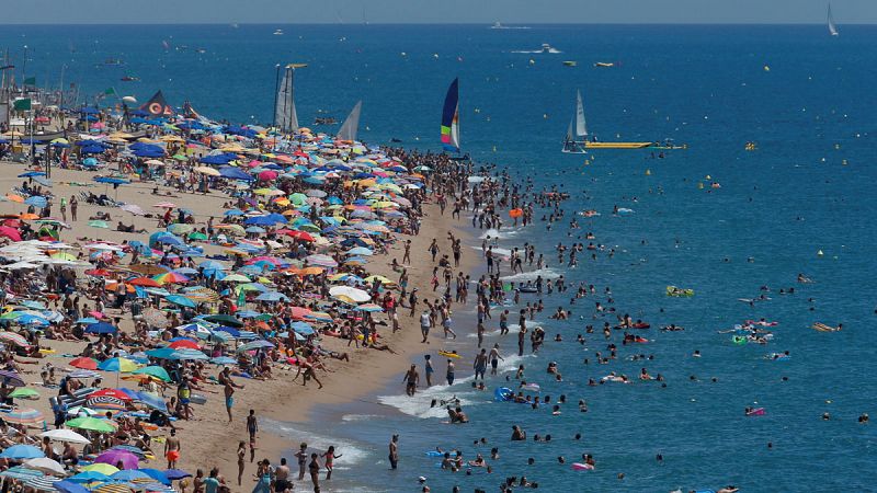 Nuevo récord de turistas extranjeros con 32,8 millones hasta junio, un 11,7% más