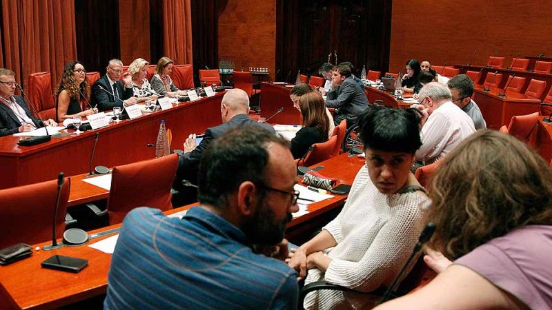 La CUP exige una consulta soberanista en el primer semestre de 2017 para avalar a Puigdemont