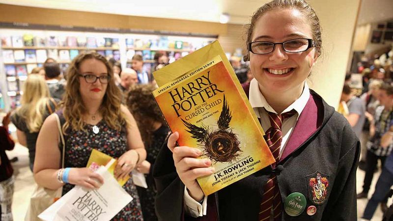 La locura por Harry Potter se desata de nuevo con la edición de su nuevo libro