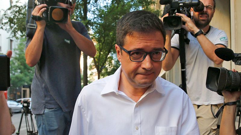 López, tras la petición de abstención de González, insiste en que el PSOE mantendrá su 'no' a Rajoy