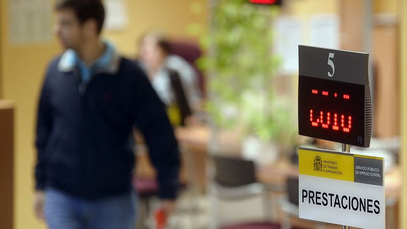 El gasto en prestaciones por desempleo en junio cae un 9,8% y la tasa de cobertura baja al 55,1%