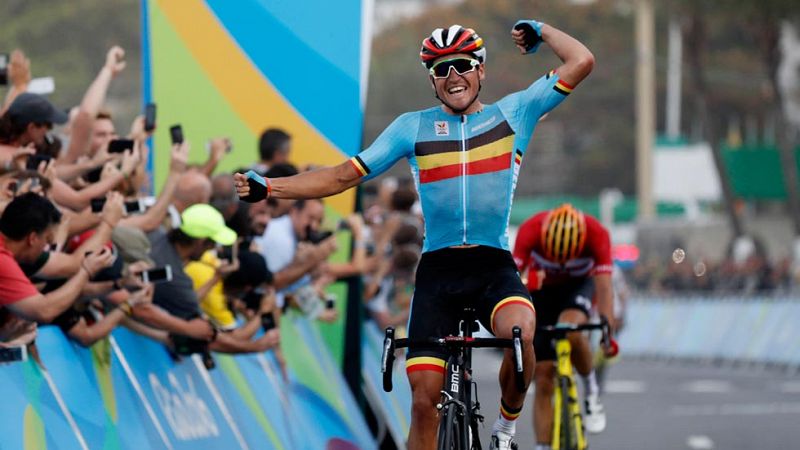 Van Avermaet se cuelga el oro y el 'Purito' se retira acariciando las medallas