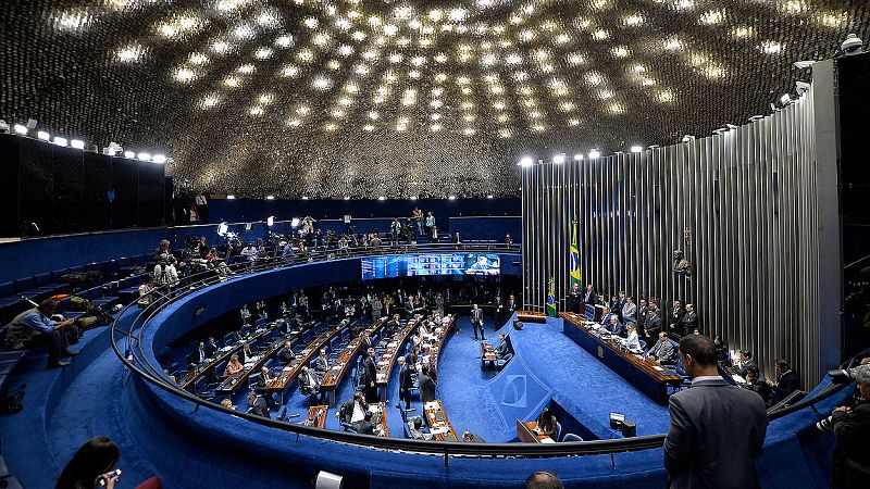 El Senado brasileño aprueba continuar el proceso de destitución de Dilma Rousseff