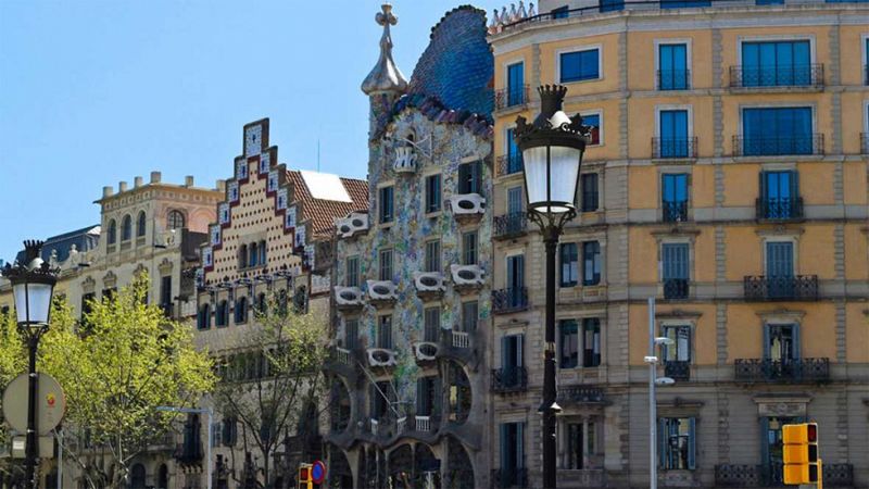 El Ayuntamiento de Barcelona cerrará 256 pisos turísticos ilegales detectados con el plan de choque