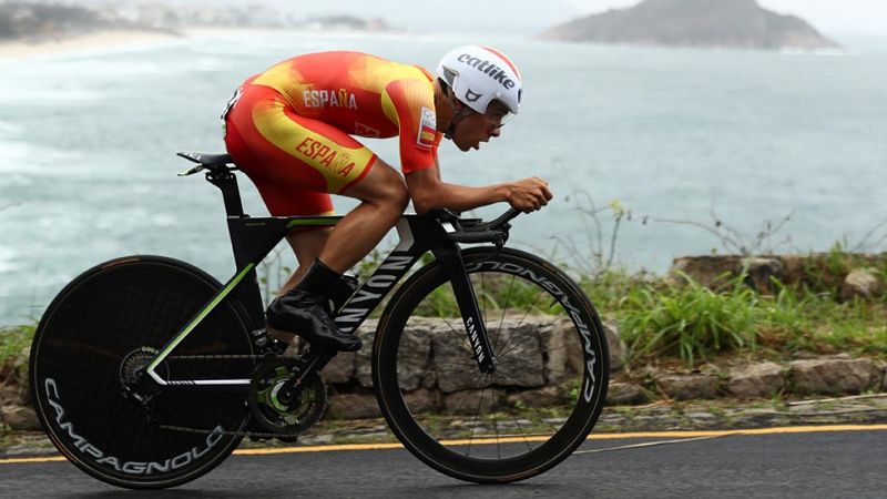 Cancellara se lleva el oro en contrarreloj; Castroviejo cuarto, a 4 segundos del podio
