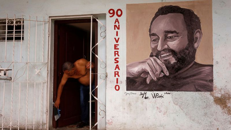 Fidel Castro, el líder de la revolución cubana, cumple 90 años convertido en mito