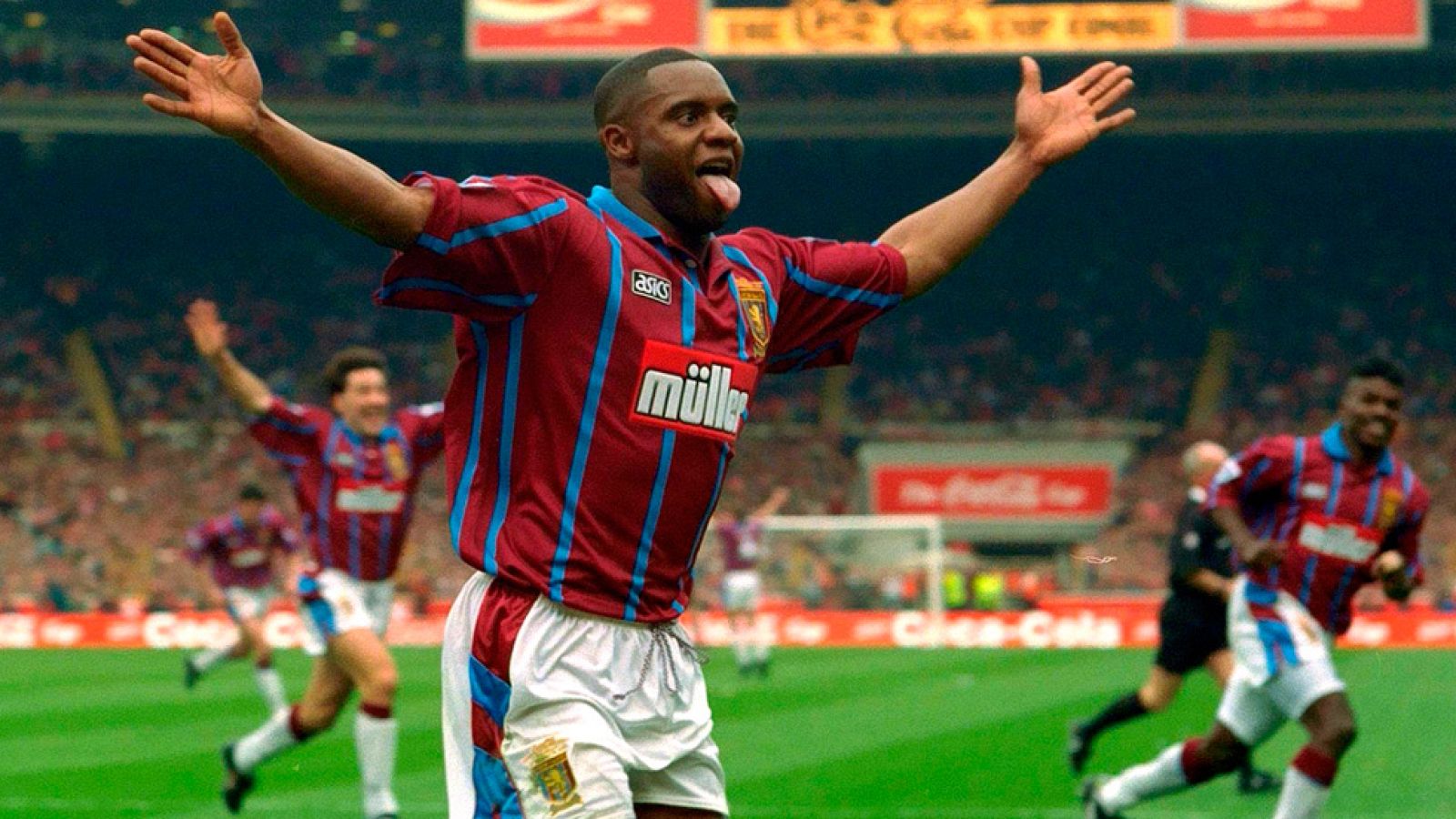 Fallece el exjugador de la Real Sociedad Dalian Atkinson tras ser disparado por la Policía con una pistola eléctrica
