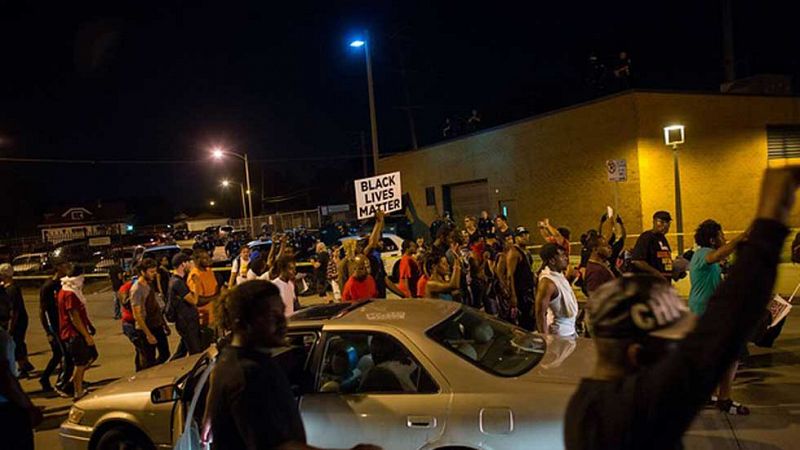 Milwaukee impone un toque de queda tras dos noches de disturbios por la muerte de un joven negro