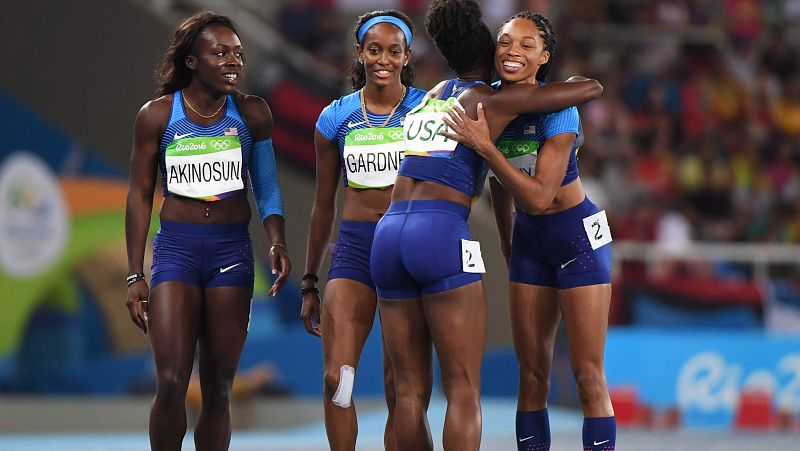 El relevo 4x100 femenino de Estados Unidos se mete en la final
