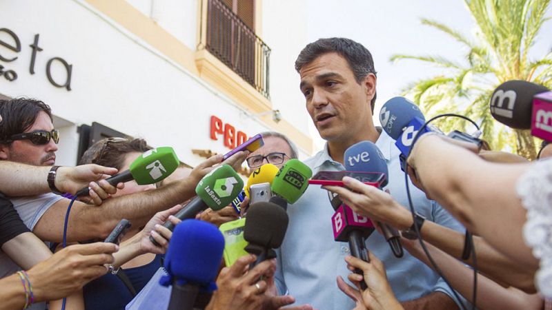 Sánchez sobre la fecha de investidura: "Rajoy ha demostrado la poca talla que tiene como político"