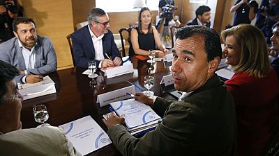 PP y Ciudadanos se volver�n a reunir el lunes para negociar la investidura tras un breve encuentro este viernes