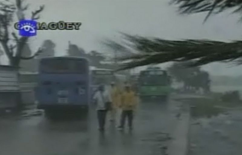 La tormenta tropical 'Fay' cruza Cuba y se dirige a Florida convertida en huracán