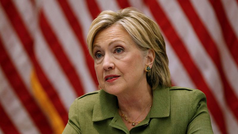 Clinton deberá responder preguntas por escrito sobre sus correos electrónicos