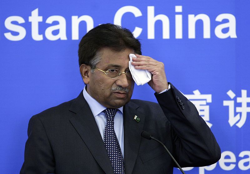 Musharraf anuncia su dimisión como presidente de Pakistán y EE.UU. le agradece el apoyo