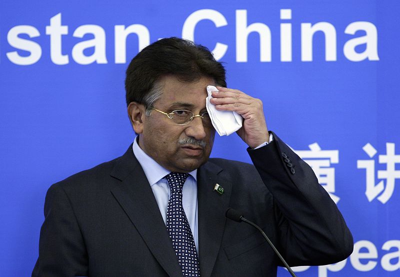 Musharraf anuncia su dimisión como presidente de Pakistán y EE.UU. le agradece el apoyo