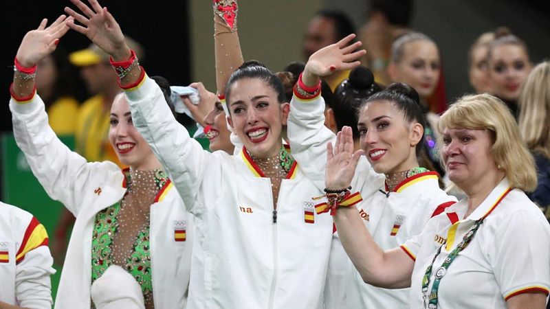El equipo español de gimnasia rítmica se cuelga la plata
